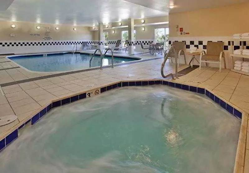 ホテル Comfort Inn & Suites
