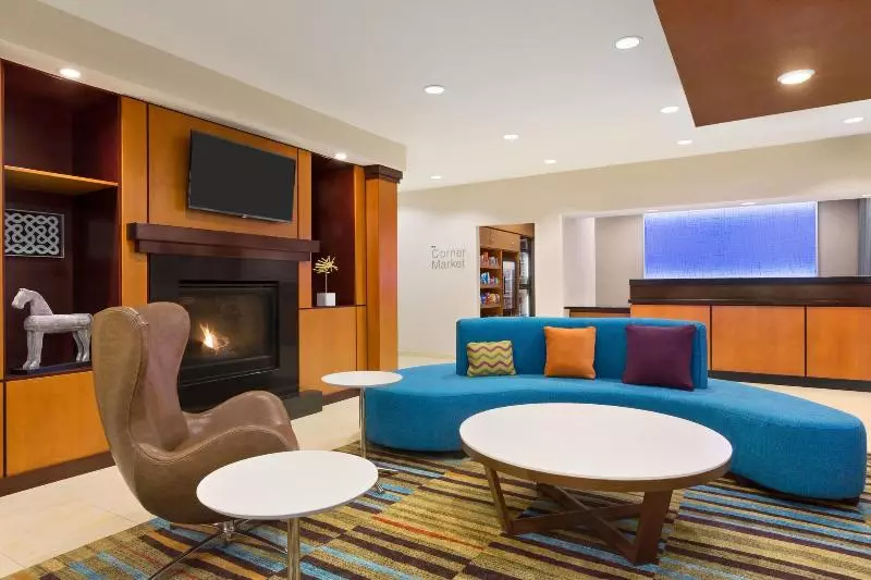 ホテル Comfort Inn & Suites