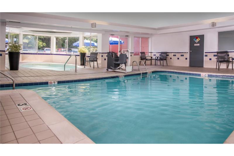 فندق Fairfield Inn & Suites Dulles Airport