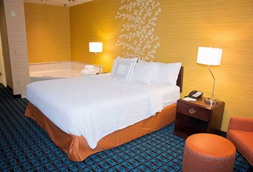 هتل Fairfield Inn & Suites Butler