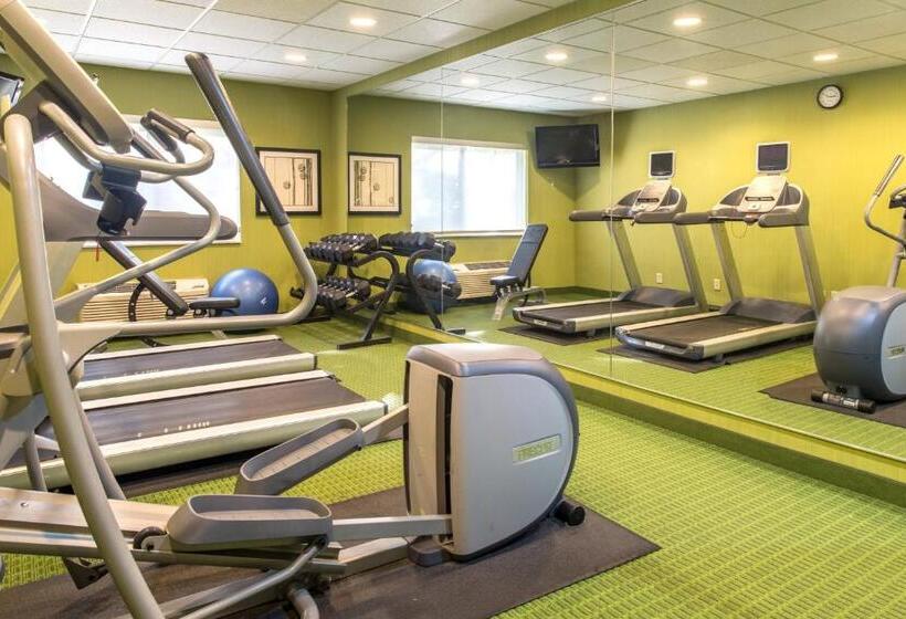 هتل Fairfield Inn & Suites Canton