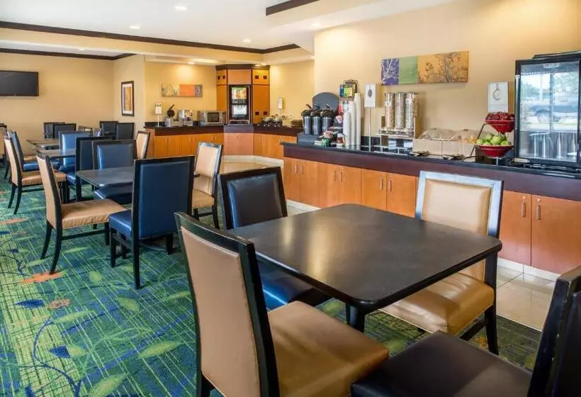 호텔 Fairfield Inn & Suites Canton