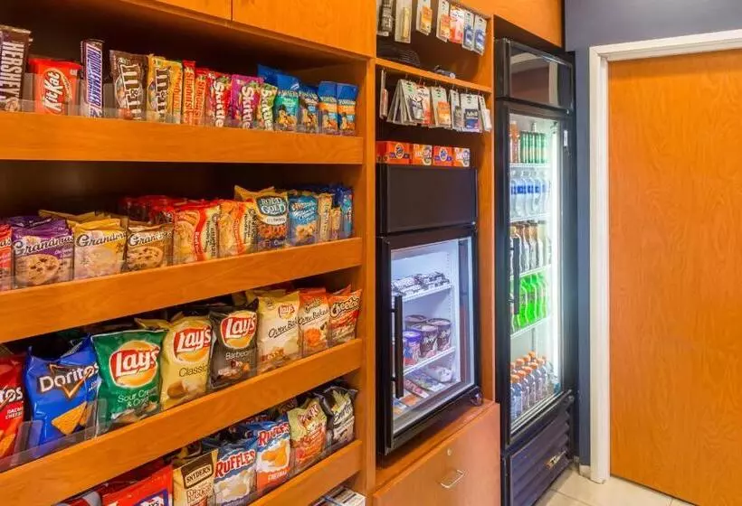 호텔 Fairfield Inn & Suites Canton