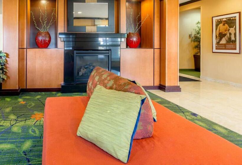 هتل Fairfield Inn & Suites Canton