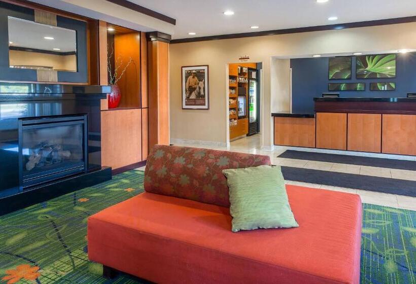 هتل Fairfield Inn & Suites Canton