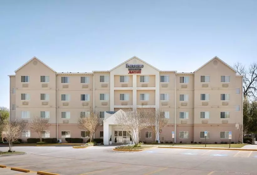 호텔 Fairfield Inn & Suites Fort Worth University Drive