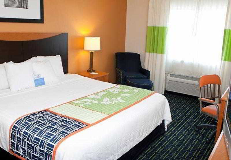 فندق Fairfield Inn & Suites Fort Worth University Drive