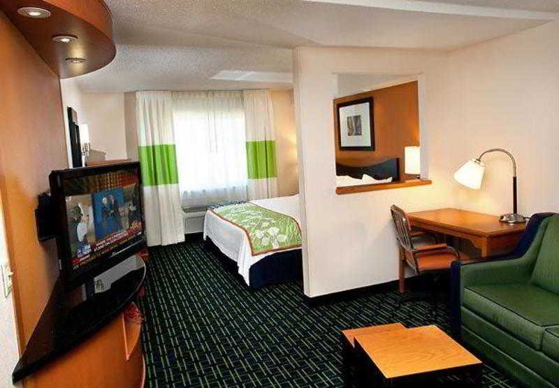 هتل Fairfield Inn & Suites Longview