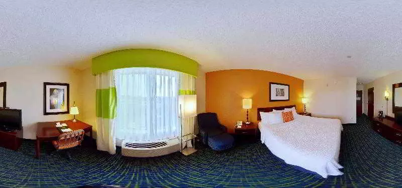 Отель Fairfield Inn And Suites By Marriott Potomac Mills Woodbridge