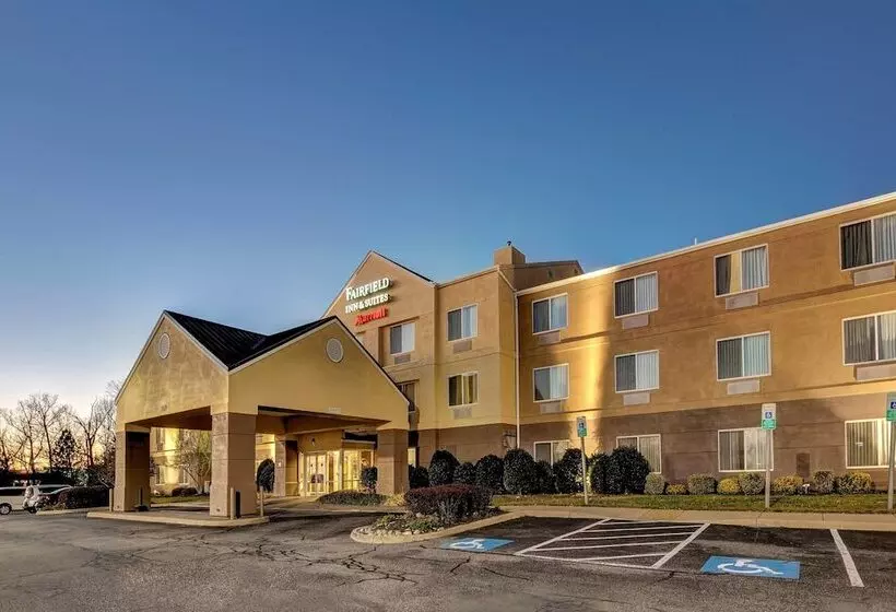 Отель Fairfield Inn And Suites By Marriott Potomac Mills Woodbridge