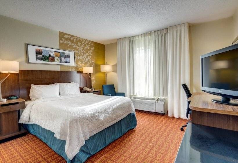 Отель Fairfield Inn And Suites By Marriott Potomac Mills Woodbridge