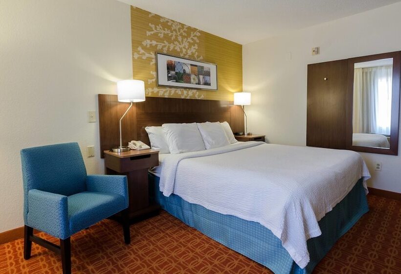 Отель Fairfield Inn And Suites By Marriott Potomac Mills Woodbridge