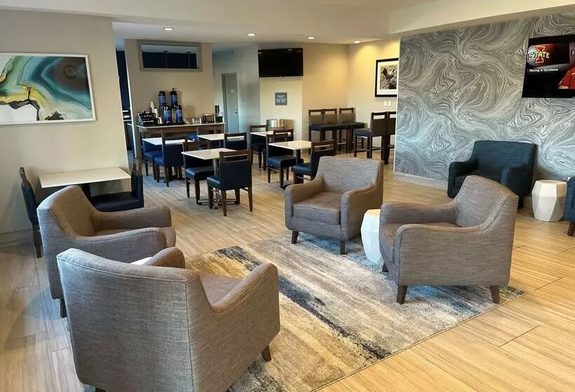 هتل Best Western Ottumwa Inn & Suites