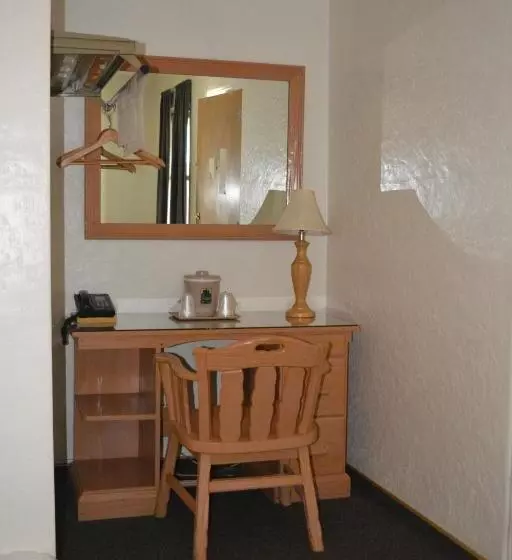 The Evergreen Motel In Kansas