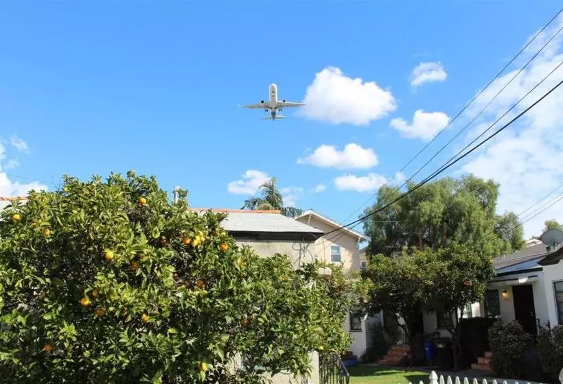 هتل Orange Tree Cottages Downtown