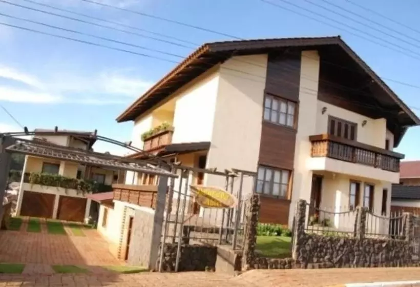 ペンション Pousada Adler