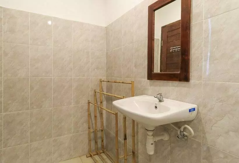 تختخواب و صبحانه Kayu Manis Guest House Lembongan