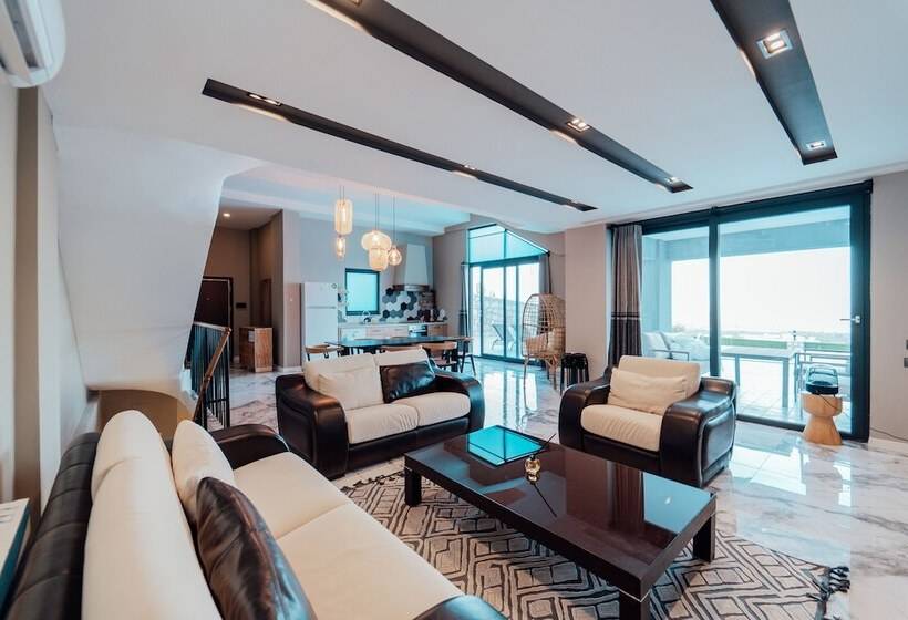 Fortunella Suites & Villas