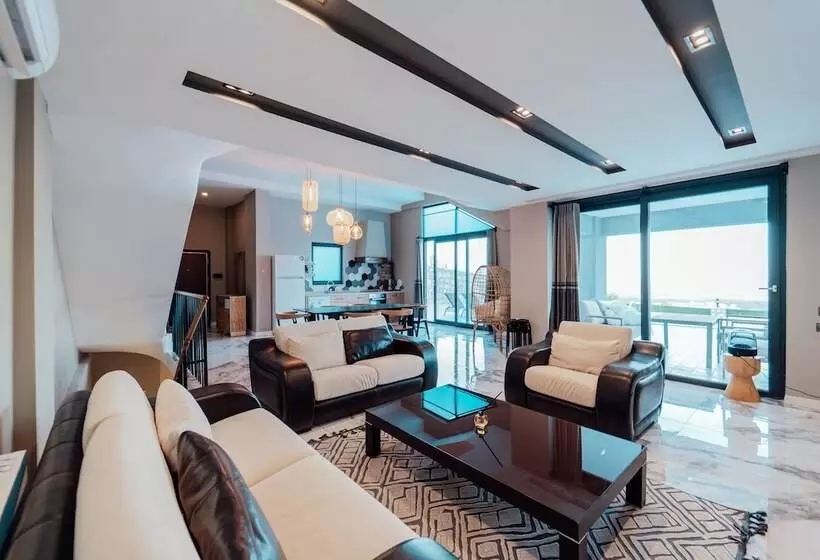 Fortunella Suites & Villas