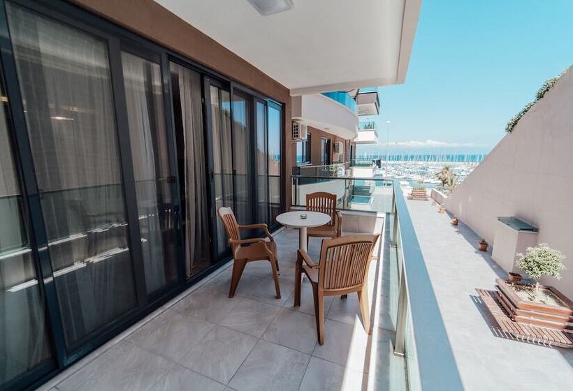 Fortunella Suites & Villas