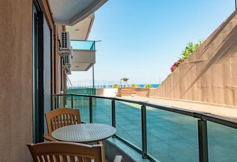 Fortunella Suites & Villas