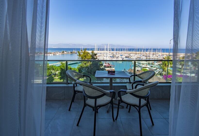 Fortunella Suites & Villas