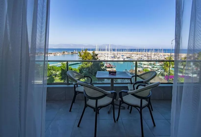 Fortunella Suites & Villas