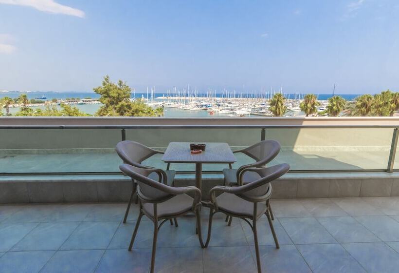 Fortunella Suites & Villas