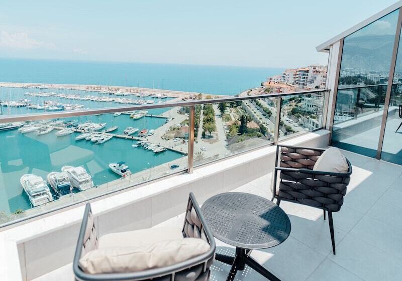 Fortunella Suites & Villas