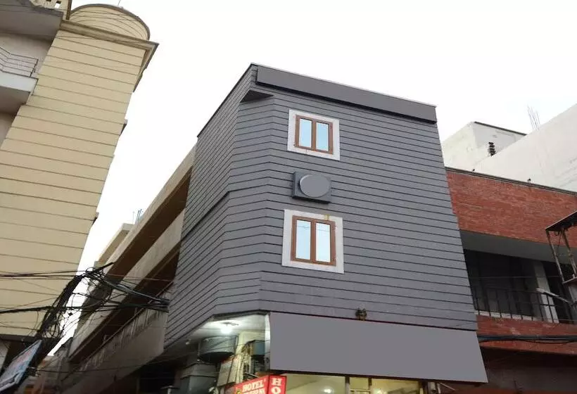ホテル Best Sleep Inn By Oyo Rooms