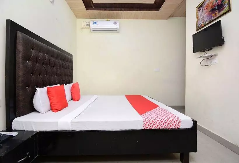 ホテル Best Sleep Inn By Oyo Rooms