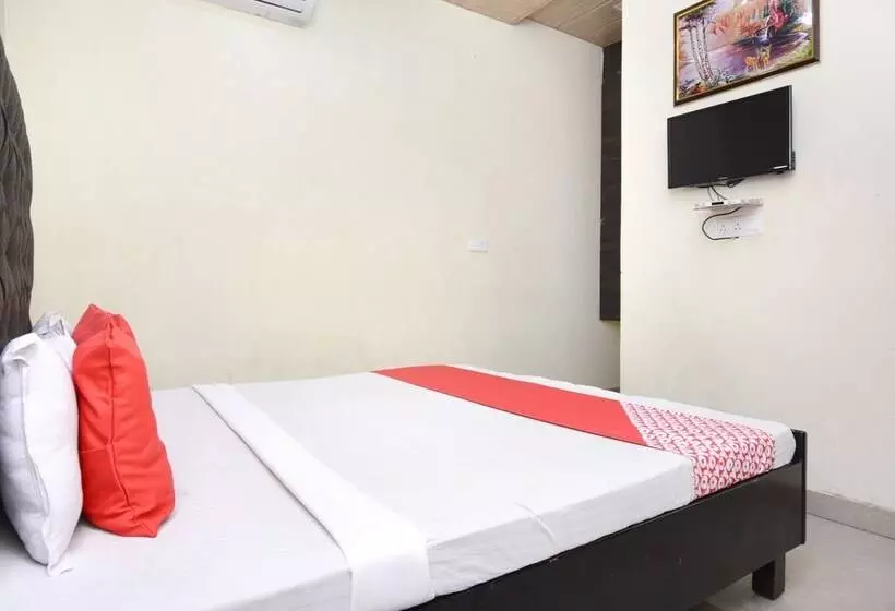 ホテル Best Sleep Inn By Oyo Rooms