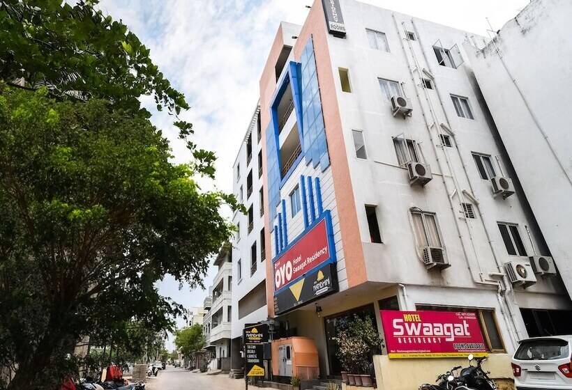 בית מלון כפרי Capital O 29342 Blu Resorts