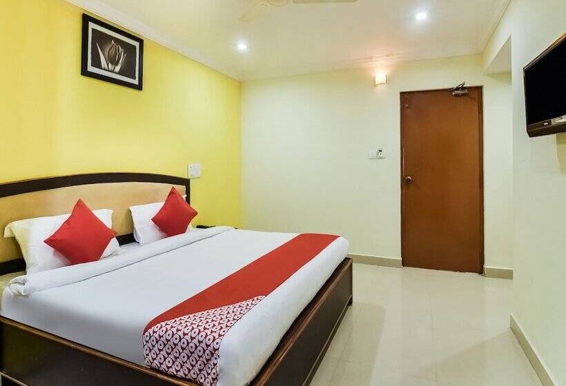 בית מלון כפרי Capital O 29342 Blu Resorts