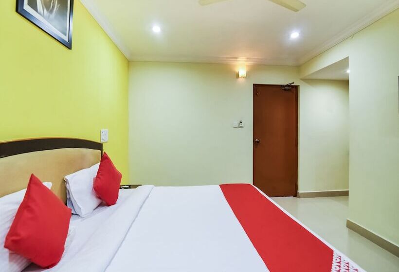 בית מלון כפרי Capital O 29342 Blu Resorts