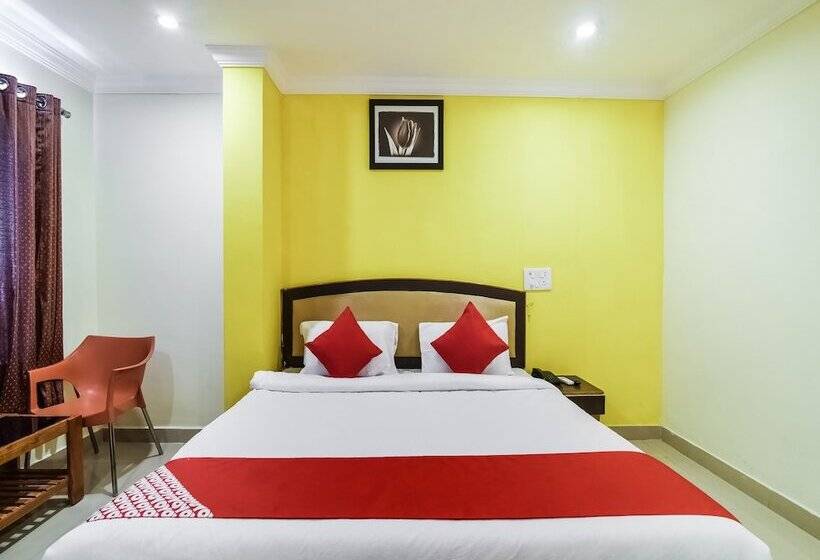 בית מלון כפרי Capital O 29342 Blu Resorts