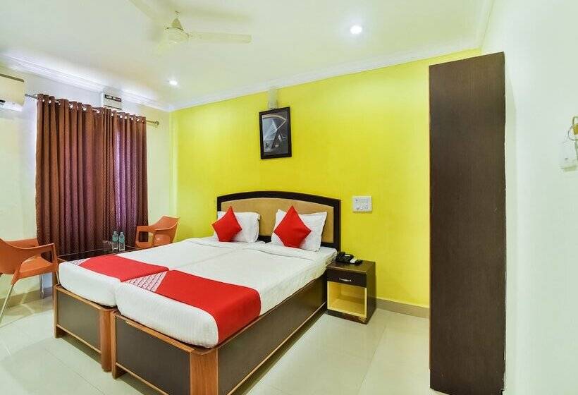 בית מלון כפרי Capital O 29342 Blu Resorts