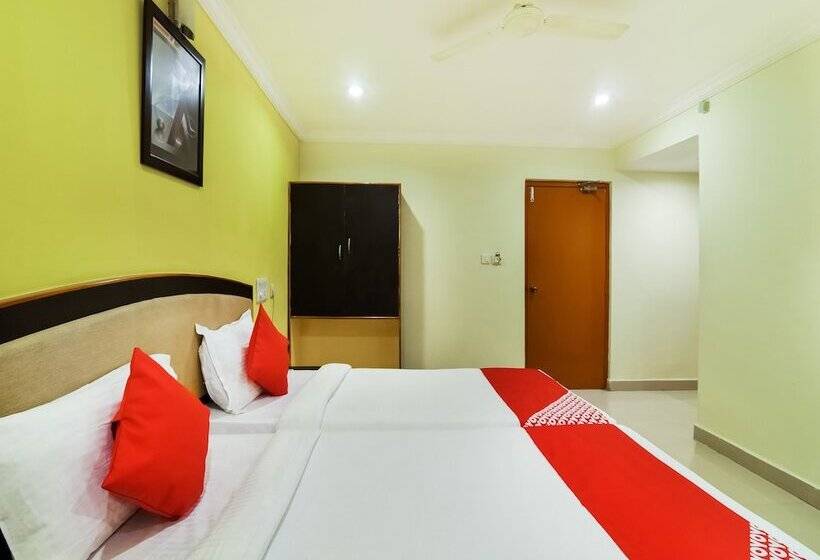 בית מלון כפרי Capital O 29342 Blu Resorts