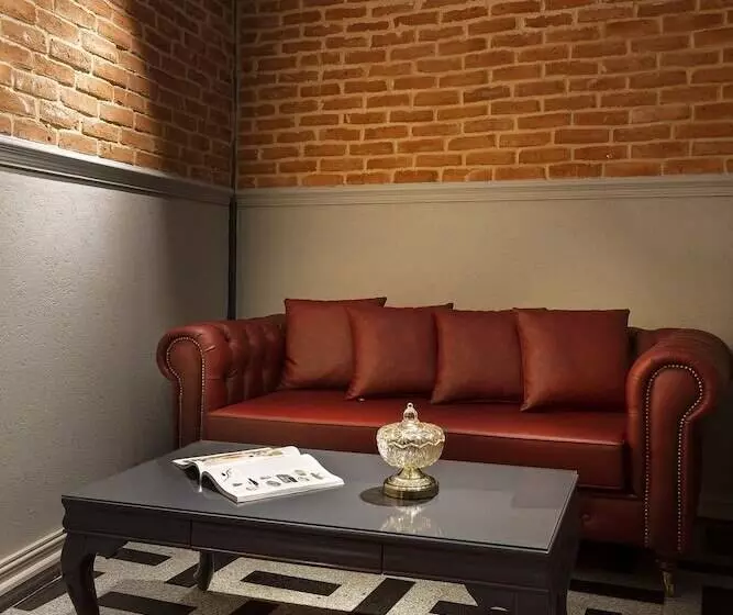 Hotel Guner Business