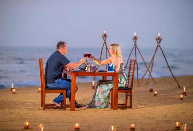 Mermaid Hotel & Club