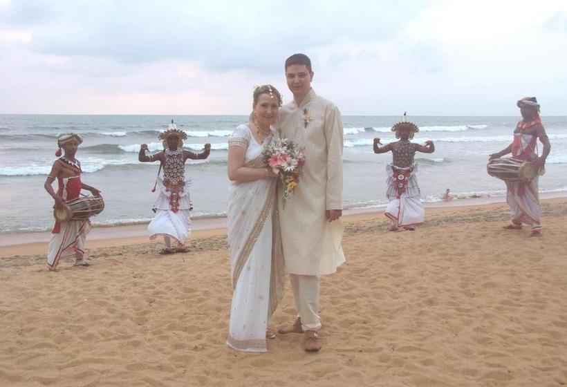 Mermaid Hotel & Club