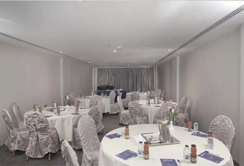 هتل Swiss In Park Tabuk