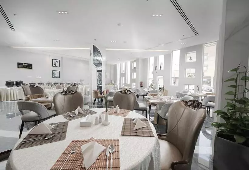 هتل Swiss In Park Tabuk