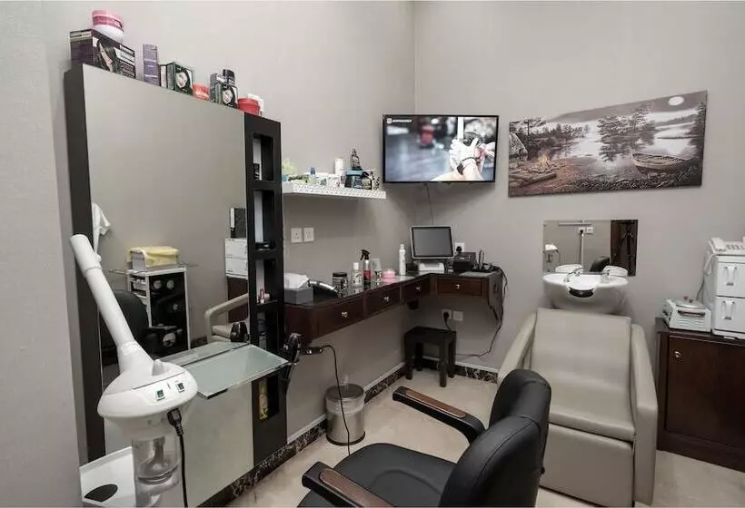 هتل Swiss In Park Tabuk