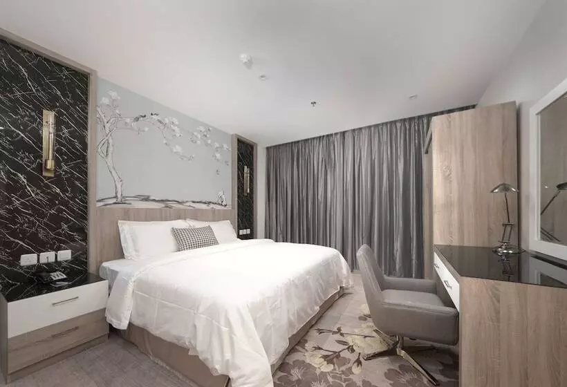 هتل Swiss In Park Tabuk