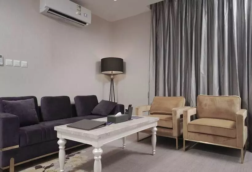 هتل Swiss In Park Tabuk