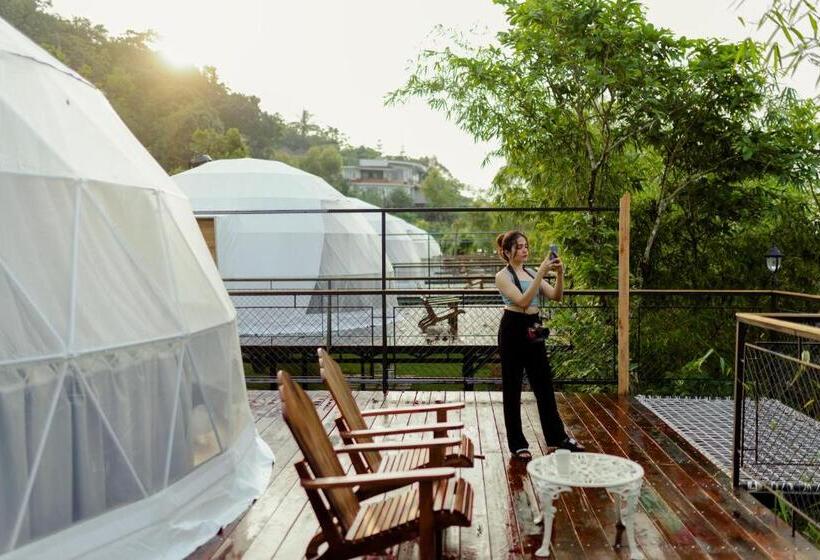 Mount Xanadu Resorts