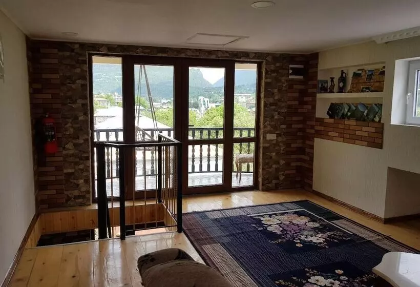 پانسیون Hilltop Mestia