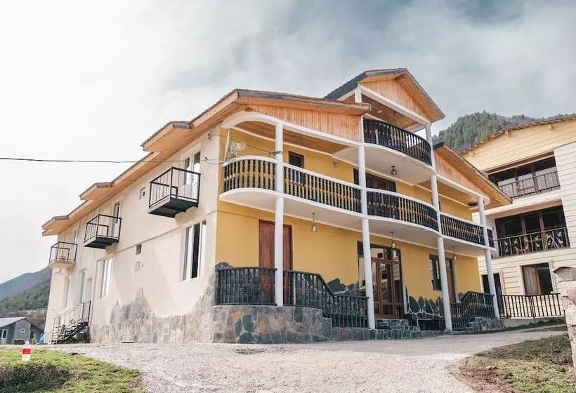 پانسیون Hilltop Mestia