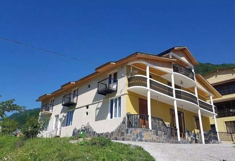 پانسیون Hilltop Mestia